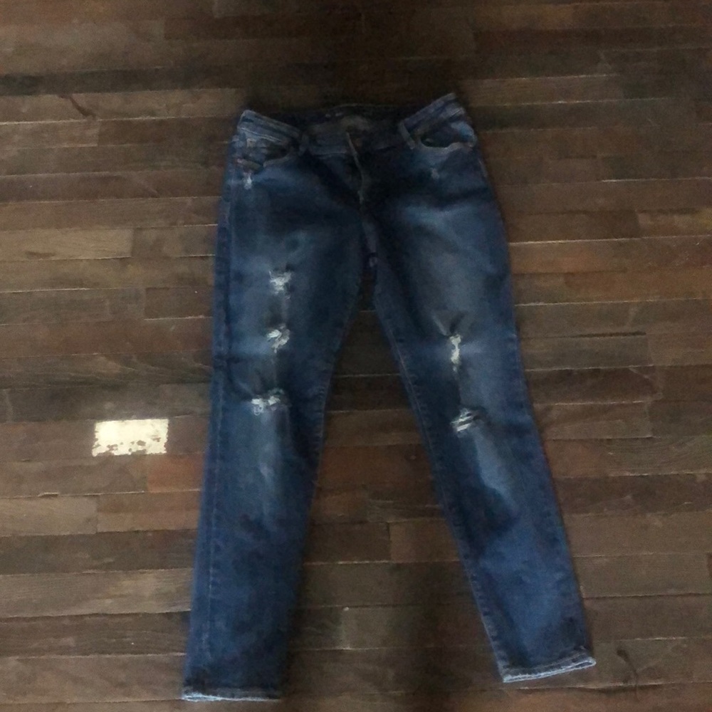 Distressed rockstar jeans